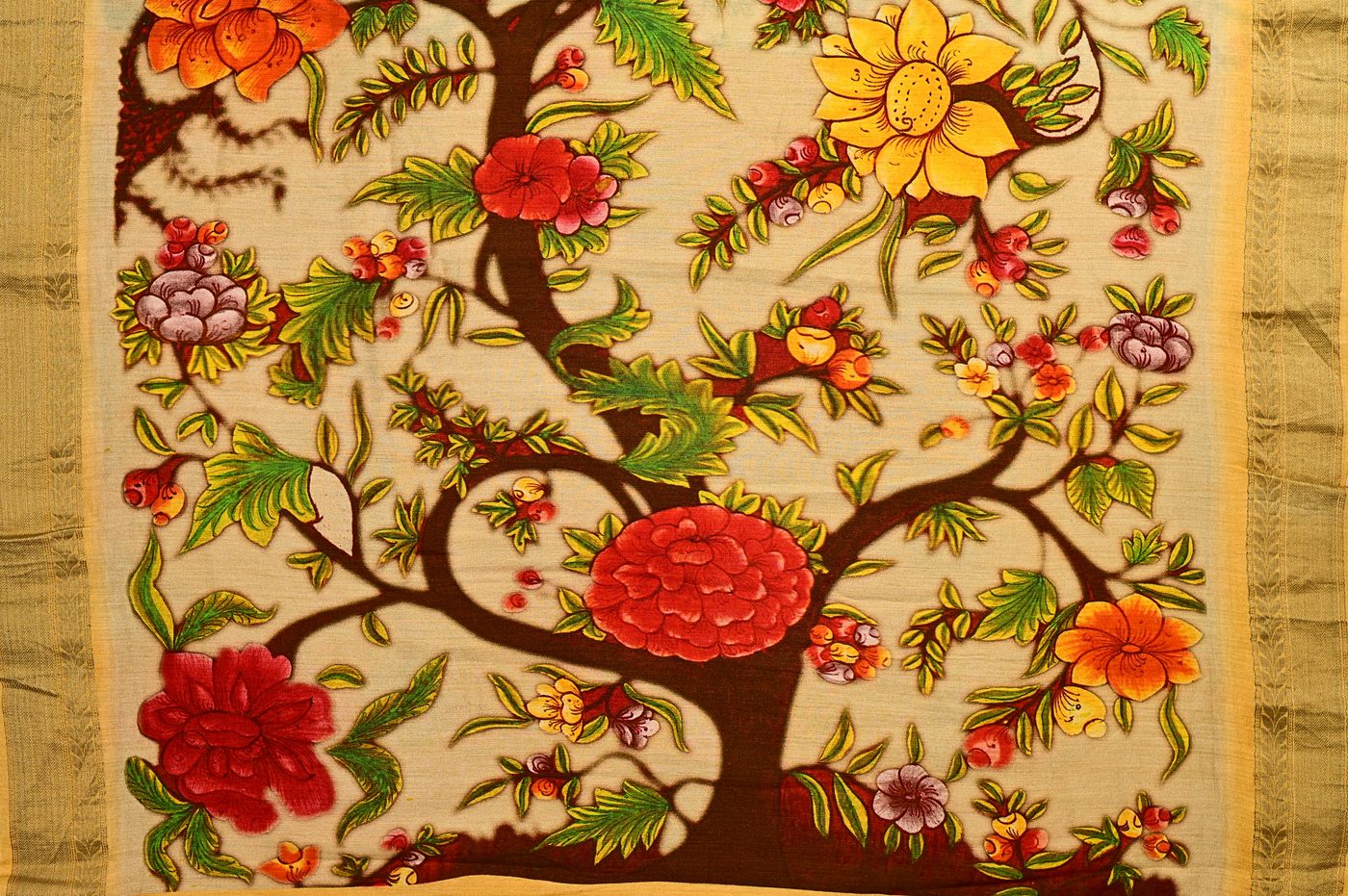 Digital Print Silk № 01. photo sharp prints on silk with a contrast hand worked border. Photographed at Trisha Silks Jubilee Hills.